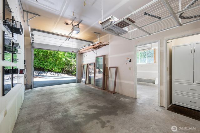 1207 NE 140th Street, Seattle, WA 98125