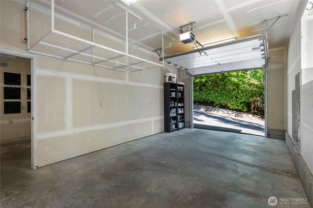 1207 NE 140th Street, Seattle, WA 98125