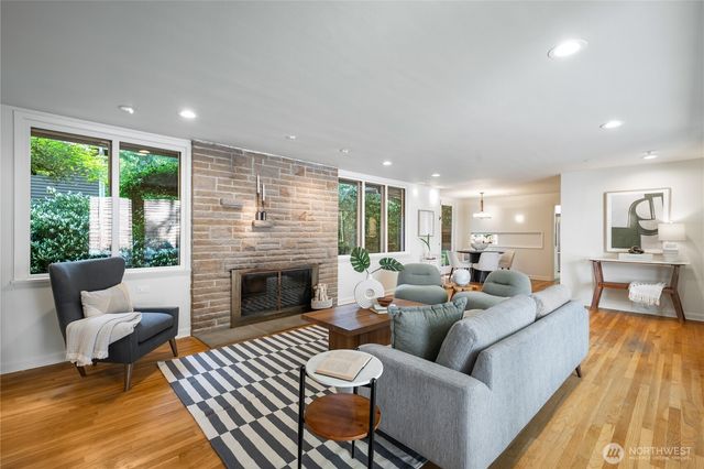 1207 NE 140th Street, Seattle, WA 98125