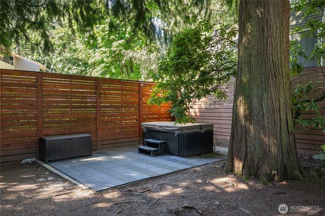 1207 NE 140th Street, Seattle, WA 98125
