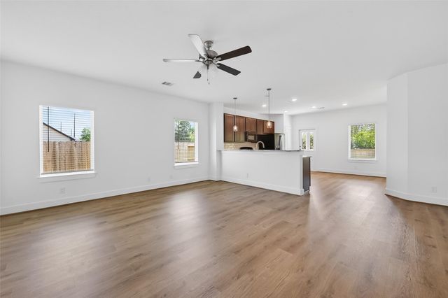 4506 Blue Moutain Laurel, Pinehurst, TX 77362