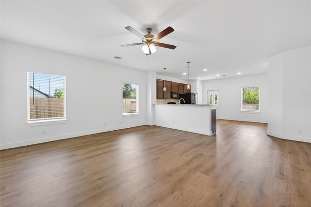 4506 Blue Moutain Laurel, Pinehurst, TX 77362