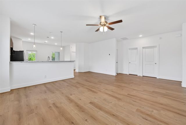 4506 Blue Moutain Laurel, Pinehurst, TX 77362