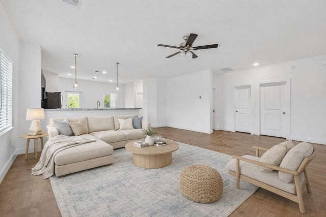 4506 Blue Moutain Laurel, Pinehurst, TX 77362