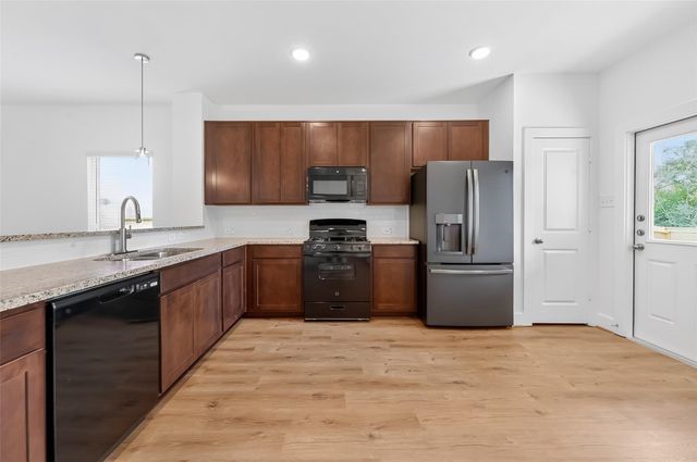 4506 Blue Moutain Laurel, Pinehurst, TX 77362