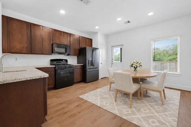 4506 Blue Moutain Laurel, Pinehurst, TX 77362