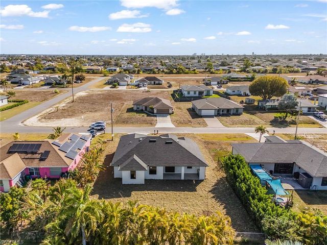 1102 NE 4th PL, Cape Coral, FL 33909