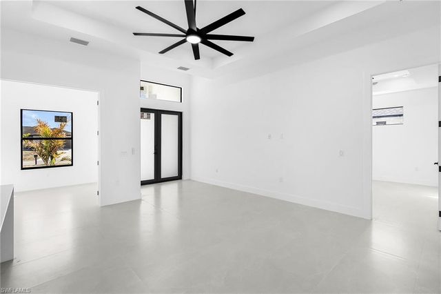 1102 NE 4th PL, Cape Coral, FL 33909