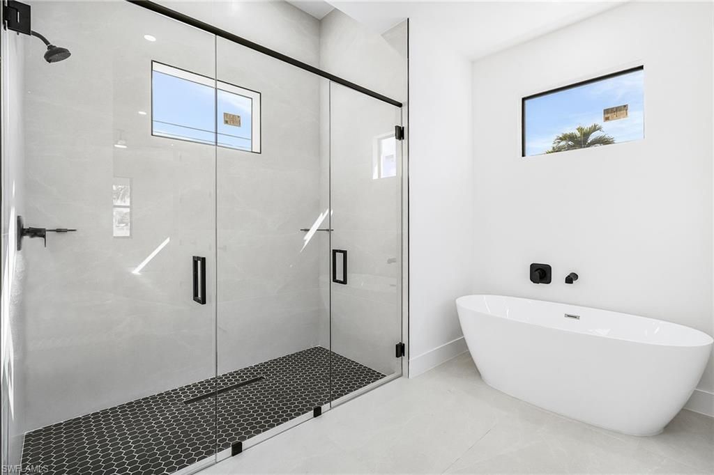 Image 19 of property listing at 1102 NE 4th PL, Cape Coral, FL 33909