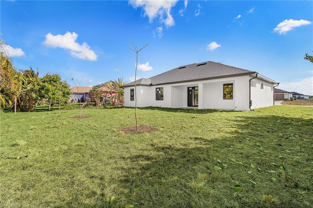 Image 23 of property listing at 1102 NE 4th PL, Cape Coral, FL 33909