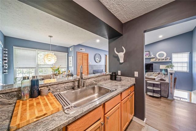 2302 Stoney Run Trail, Broadview Heights, OH 44147