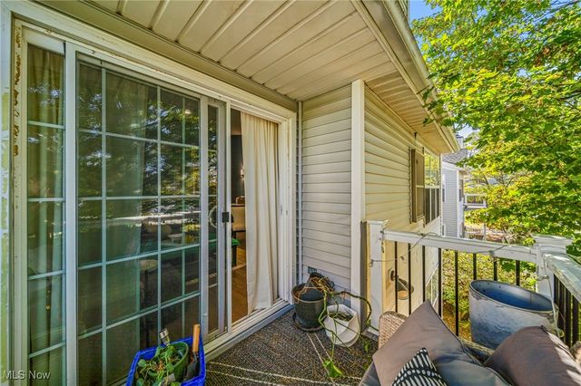 2302 Stoney Run Trail, Broadview Heights, OH 44147