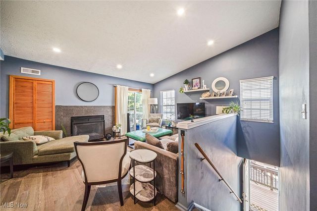 2302 Stoney Run Trail, Broadview Heights, OH 44147