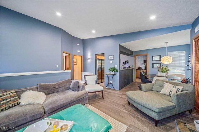 2302 Stoney Run Trail, Broadview Heights, OH 44147