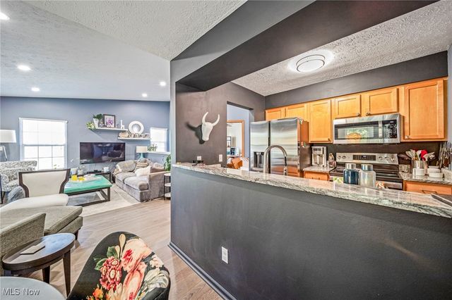 2302 Stoney Run Trail, Broadview Heights, OH 44147