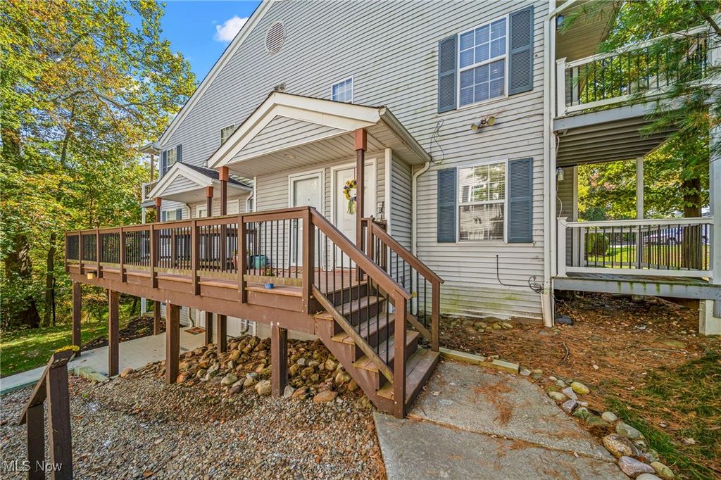 2302 Stoney Run Trail, Broadview Heights, OH 44147