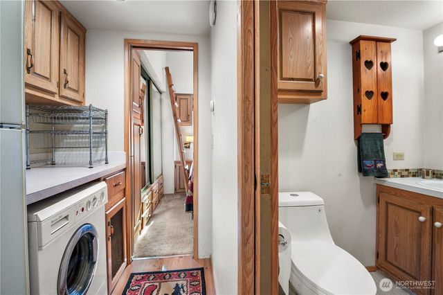 611 N Rainbow Way, Hoodsport, WA 98548