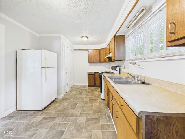 903 W 22nd Street, Anderson, IN 46016