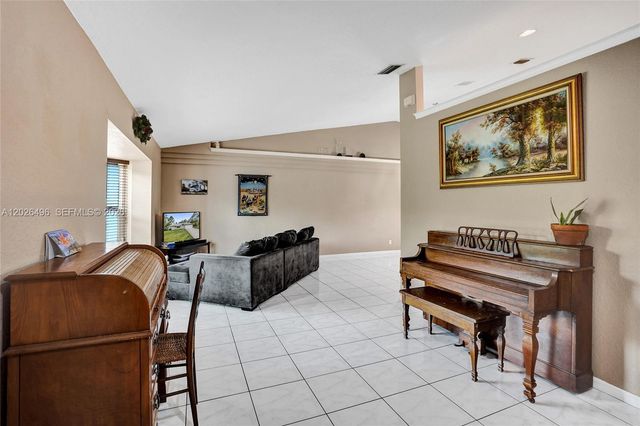 14808 N 69th Street N, Loxahatchee, FL 33470