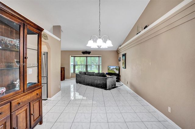 14808 N 69th Street N, Loxahatchee, FL 33470