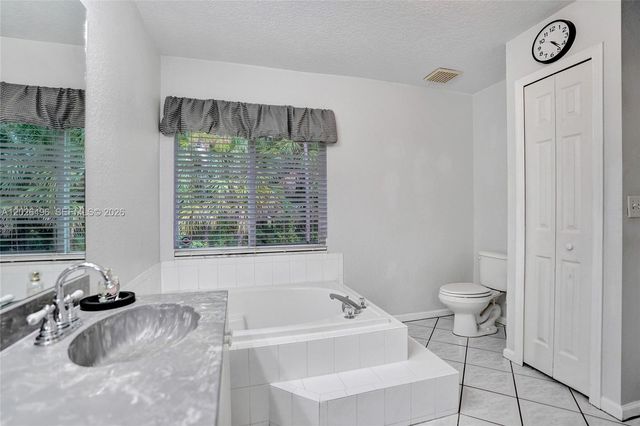 14808 N 69th Street N, Loxahatchee, FL 33470