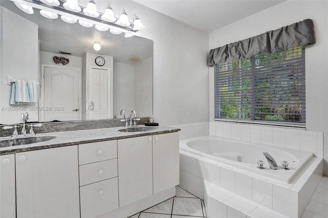 14808 N 69th Street N, Loxahatchee, FL 33470