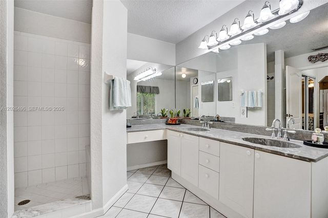 14808 N 69th Street N, Loxahatchee, FL 33470