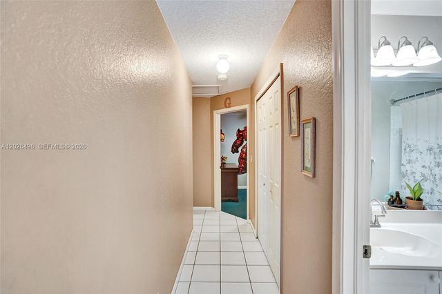 14808 N 69th Street N, Loxahatchee, FL 33470