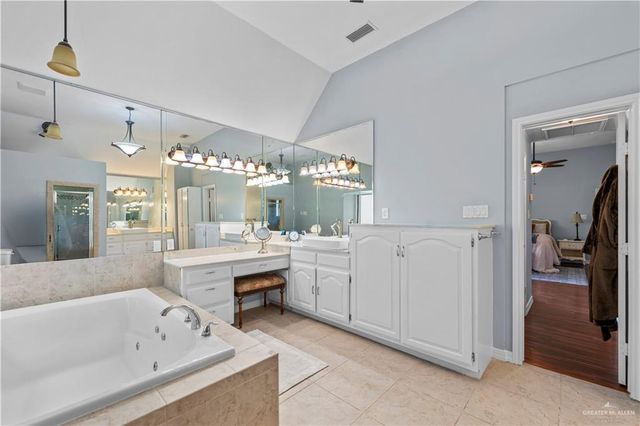 4501 S Bridge Avenue, Weslaco, TX 78596