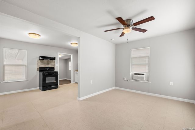 311 S San Joaquin, San Antonio, TX 78237