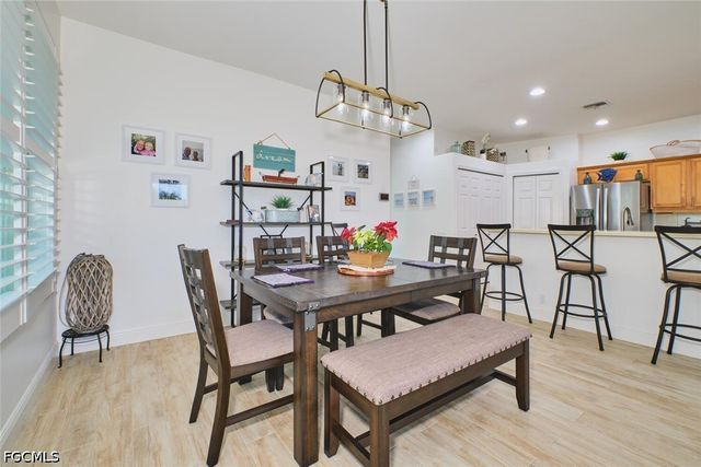 8848 Middlebrook DR, Fort Myers, FL 33908