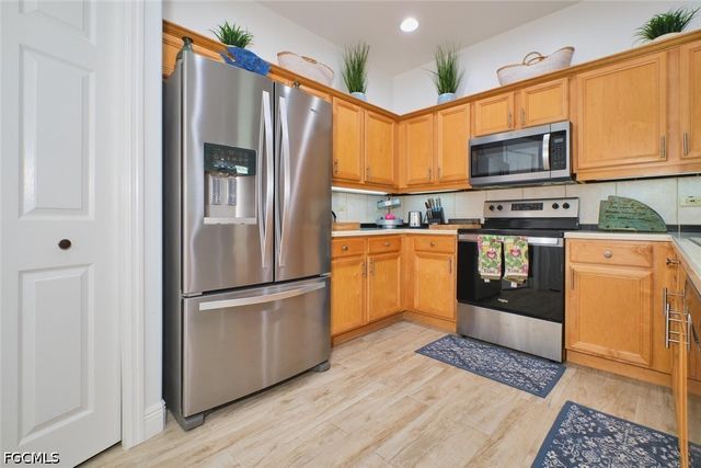 8848 Middlebrook DR, Fort Myers, FL 33908