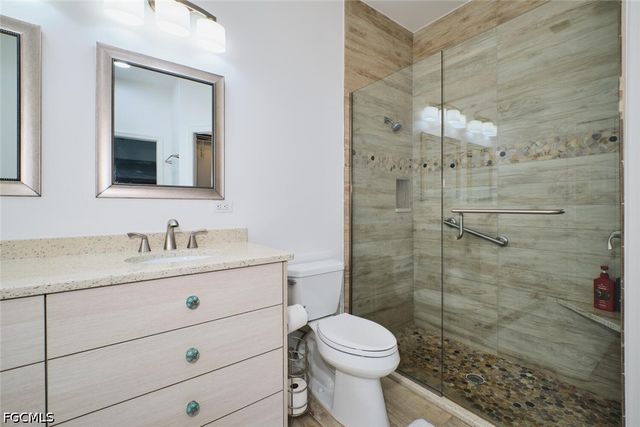 8848 Middlebrook DR, Fort Myers, FL 33908