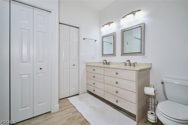 8848 Middlebrook DR, Fort Myers, FL 33908