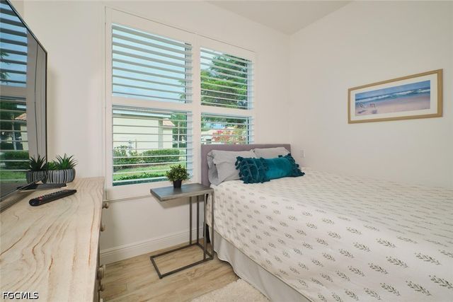 8848 Middlebrook DR, Fort Myers, FL 33908