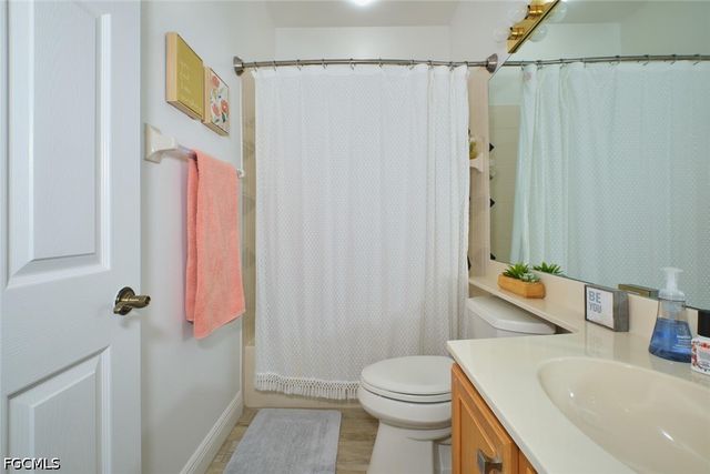 8848 Middlebrook DR, Fort Myers, FL 33908