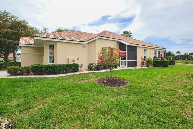 8848 Middlebrook DR, Fort Myers, FL 33908