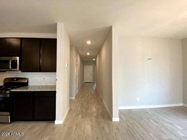 976 E White Wing Drive, Casa Grande, AZ 85122
