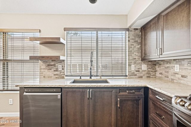 702 E KYLE Drive, Gilbert, AZ 85296