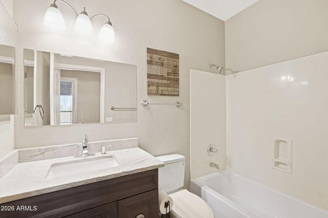 702 E KYLE Drive, Gilbert, AZ 85296