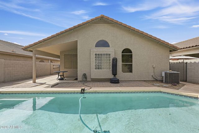 702 E KYLE Drive, Gilbert, AZ 85296