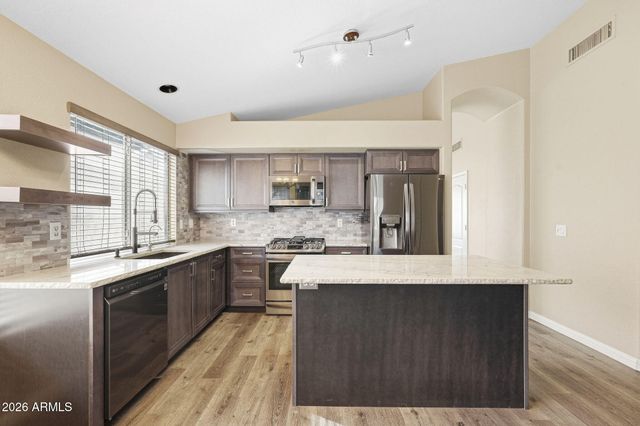 702 E KYLE Drive, Gilbert, AZ 85296