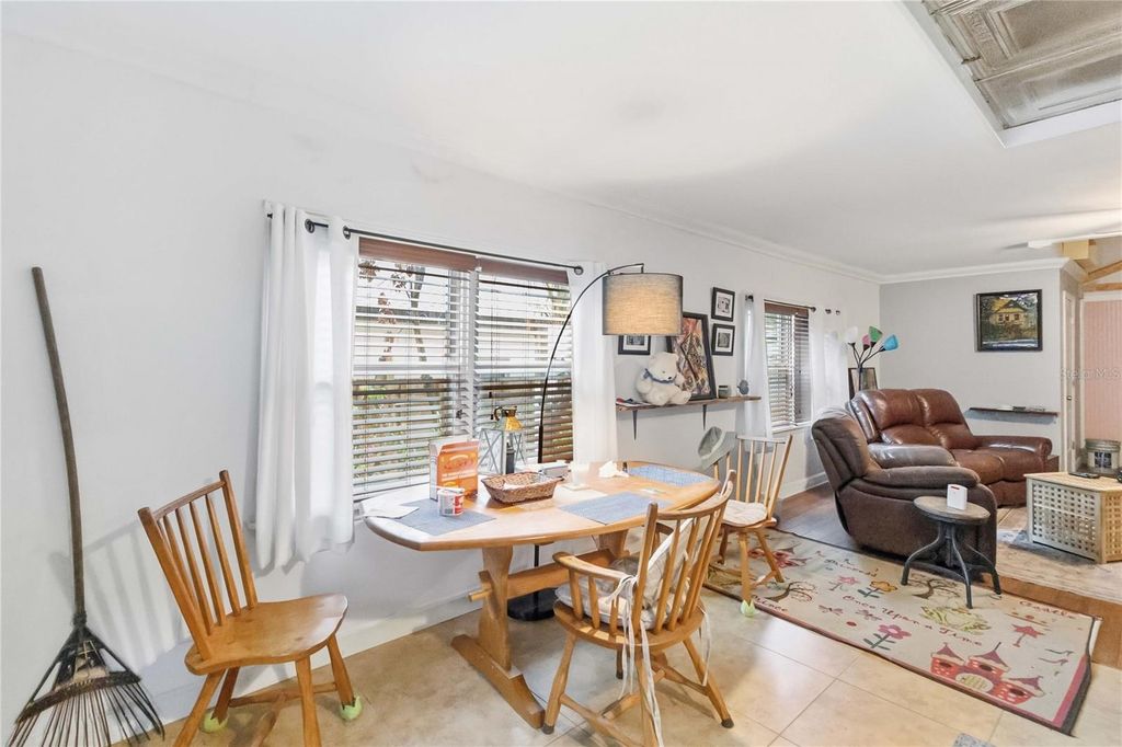 Image 14 of property listing at 552 W WINTER PARK STREET, Orlando, FL 32804