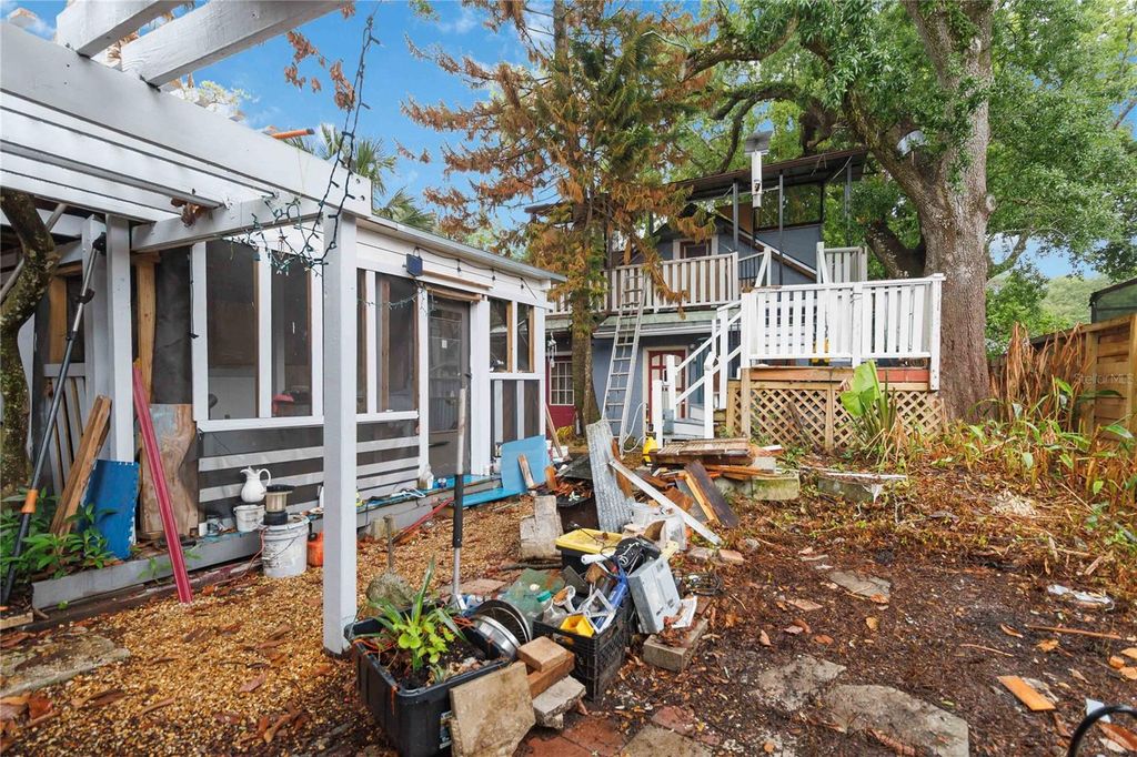 Image 17 of property listing at 552 W WINTER PARK STREET, Orlando, FL 32804