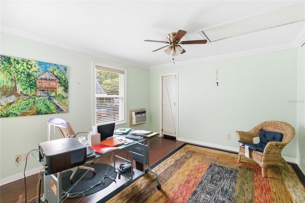 Image 6 of property listing at 552 W WINTER PARK STREET, Orlando, FL 32804