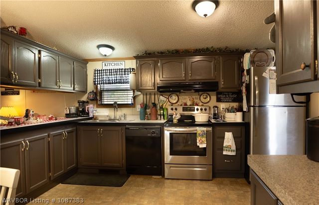 34350 Pleasant Valley Road, Wister, OK 74966