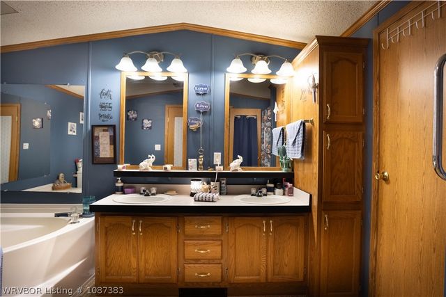 34350 Pleasant Valley Road, Wister, OK 74966