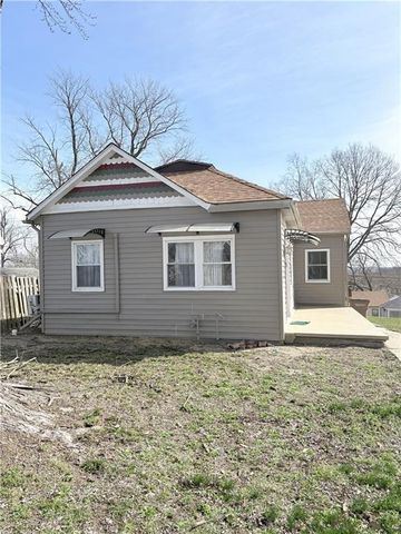 1444 S 8th Street, Atchison, KS 66002