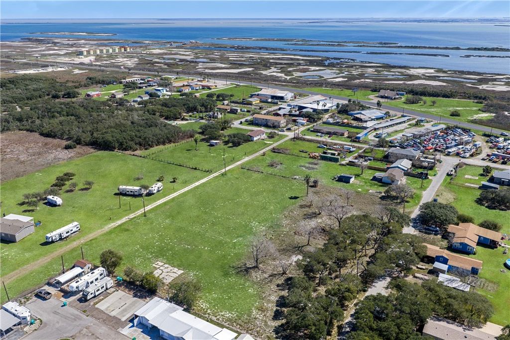 128 HAZLETT Ave, Aransas Pass, TX 78336 — photo 2