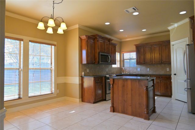 840 Entrada Street, Bossier City, LA 71111